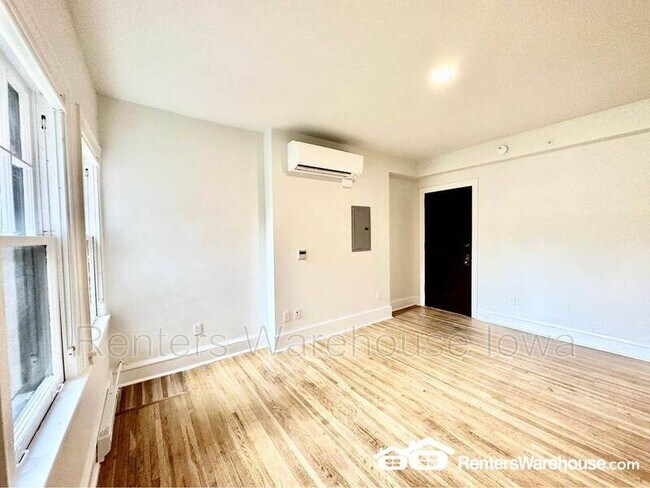 Foto del edificio - 2225 E Grand Ave