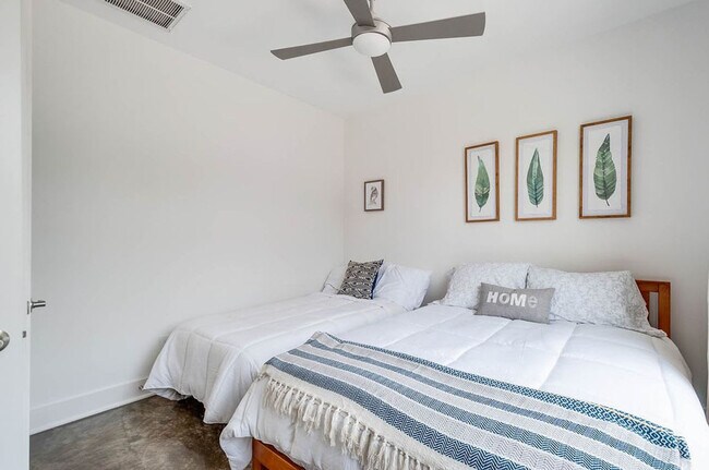 Building Photo - 808 Vibe Pl