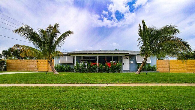 Building Photo - 549 Fairwind Dr