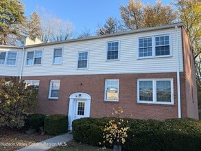 Building Photo - 16 Huguenot St Building Photo - 16 Huguenot St