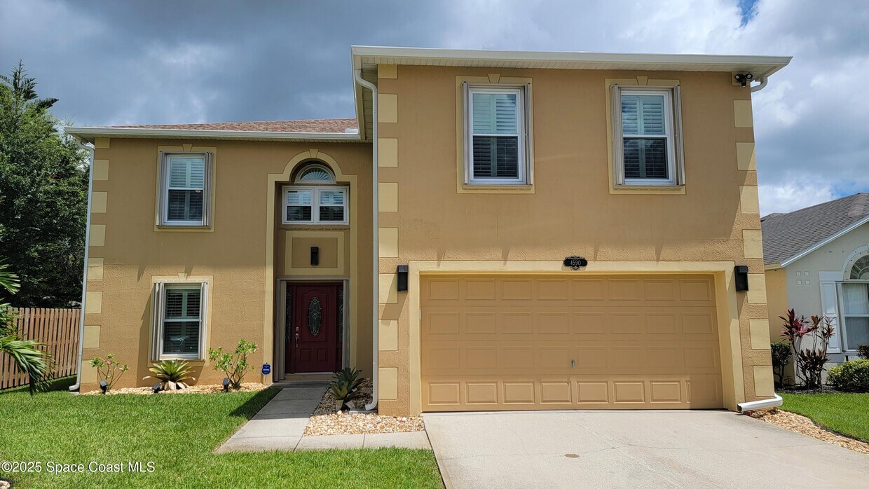 Foto principal - 4590 Bellaluna Dr
