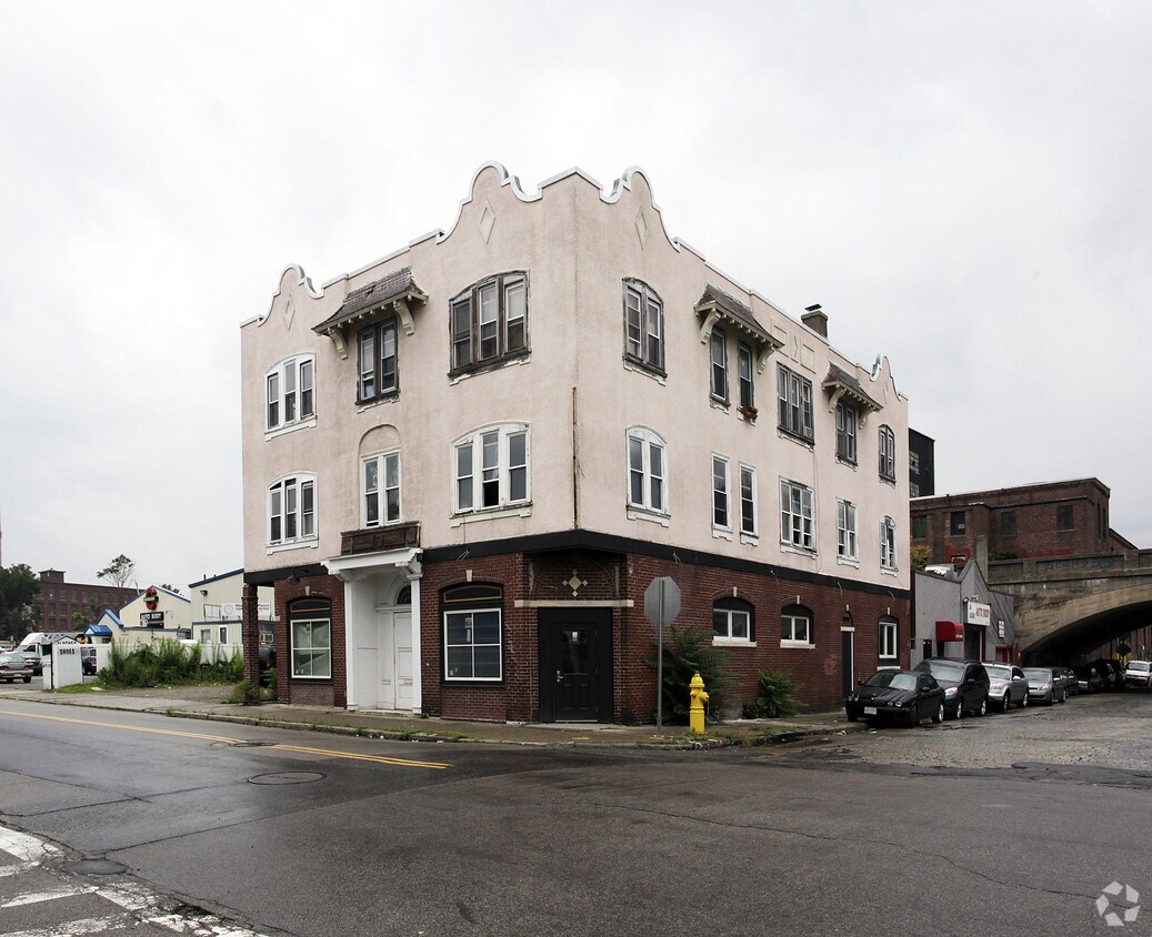 68 Canterbury St, Worcester, MA 01603 Apartments Worcester, MA