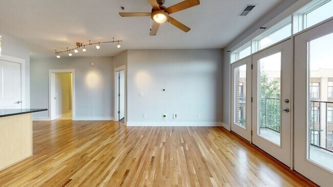 Building Photo - 817 3rd Ave N