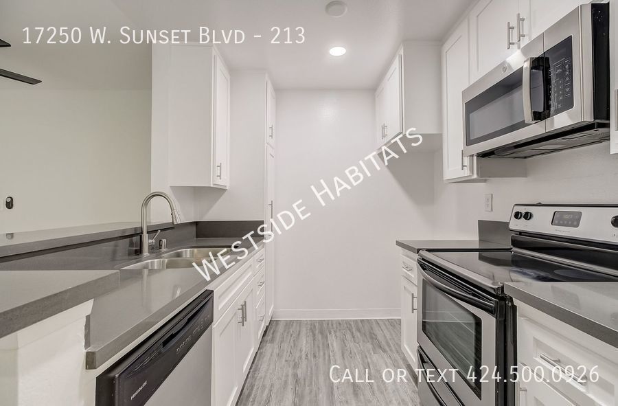 Primary Photo - 17250 Sunset Blvd
