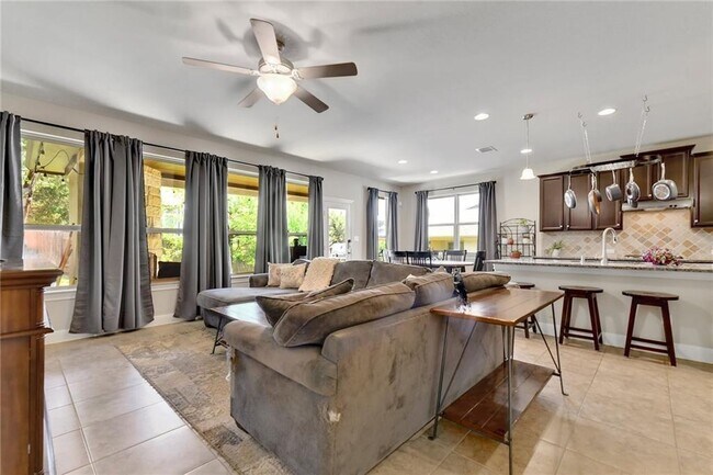 Building Photo - 16005 Cinca Terra Dr