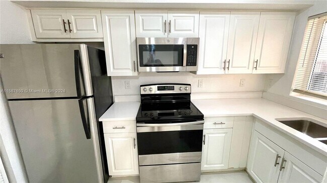 Building Photo - 445 NW 84th Terrace