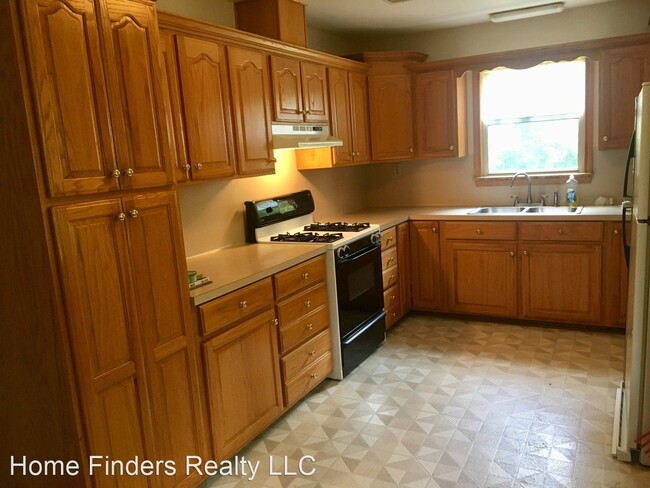 Building Photo - 3 br, 1 bath House - 18196 Tabony Lane