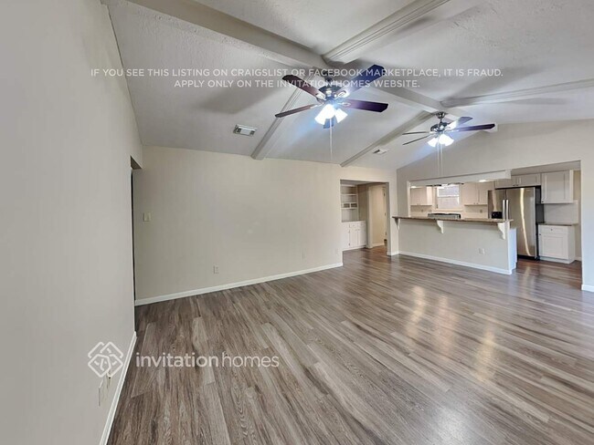 Foto del edificio - 2239 Middle Creek Dr