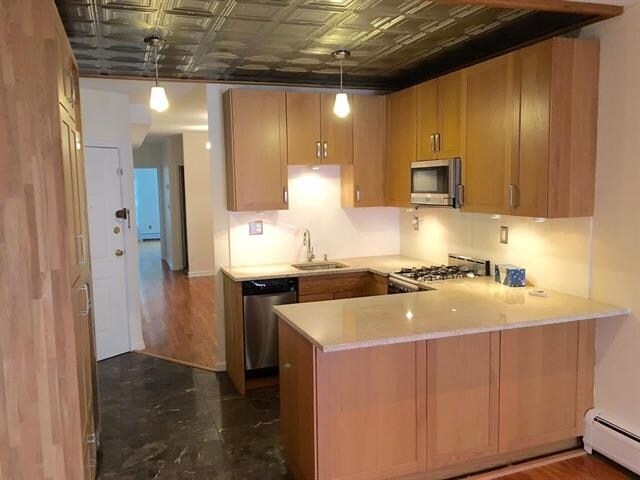 Building Photo - 278 Monmouth St