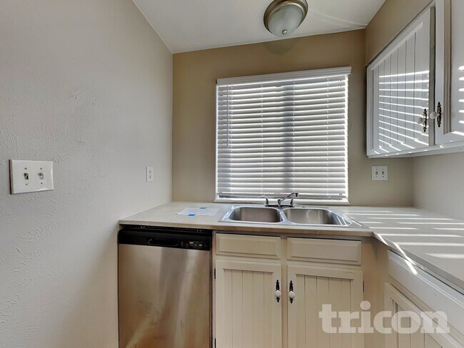 Building Photo - 9181 Newton St