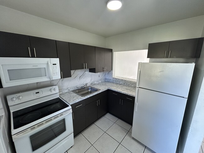 WEJ 13550 LLC - 18255 - WEJ 13550 LLC - 18255 Apartment