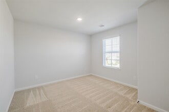 Building Photo - 12931 California Palm Ct