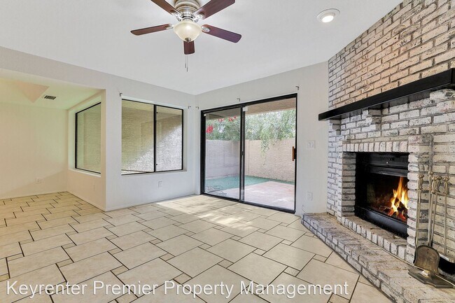 Building Photo - 3 br, 2.5 bath House - 3030 N Hayden Rd Un...