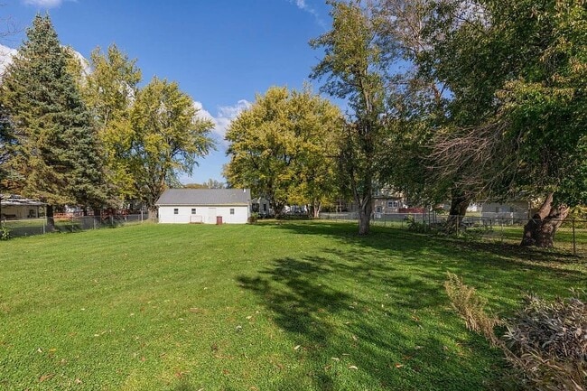 Building Photo - 241 Carrington Ave