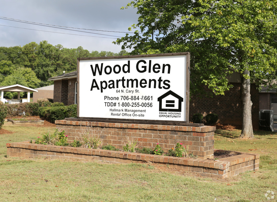 Foto del edificio - Wood Glen Apartments