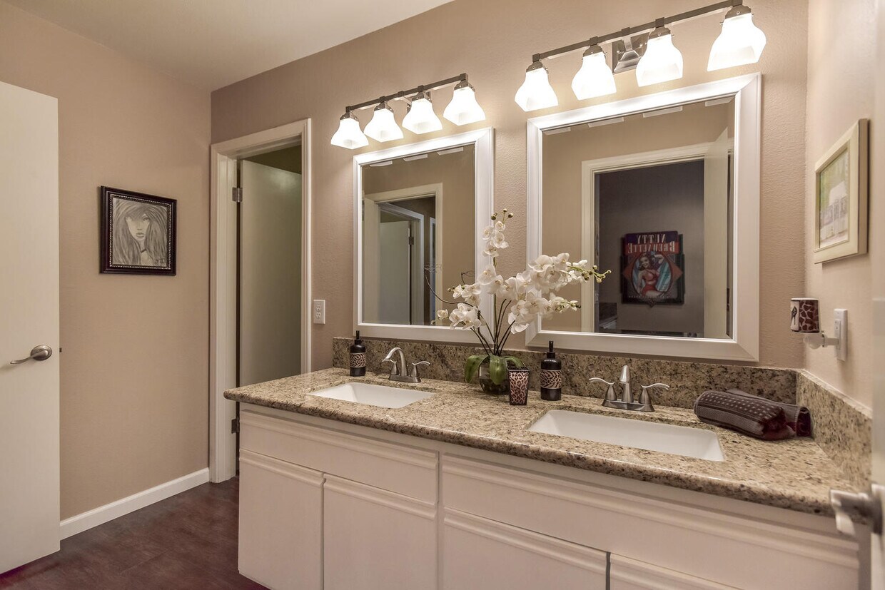 Foto del edificio - 270 E Maulding Ave