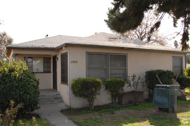 Building Photo - 1302-1342 E Shields Ave