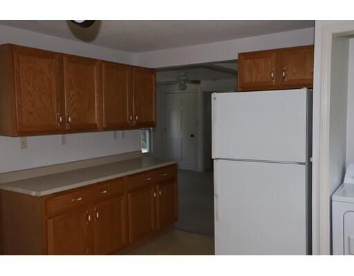 Building Photo - 344 Somers Rd