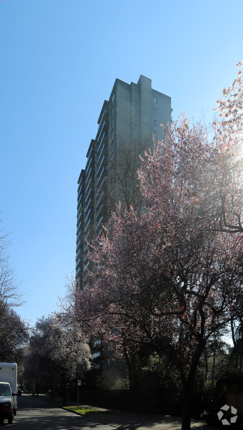 Building Photo - Westsea Place