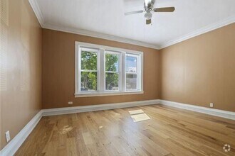 Building Photo - 1140 W 77th St