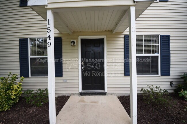 Building Photo - 1549 River Creek Crescent