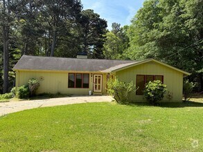 Building Photo - 4812 Bentwood Dr