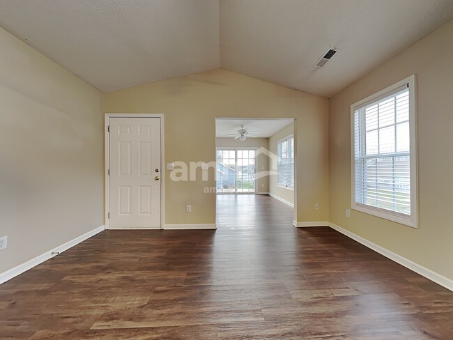 Building Photo - 100 Charlotte Ct