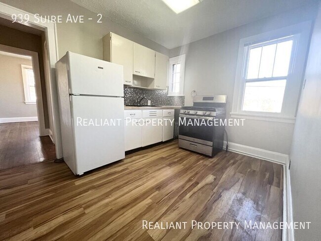 Building Photo - 939 Suire Ave