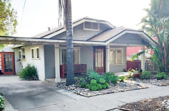Building Photo - 1176 E Claremont St