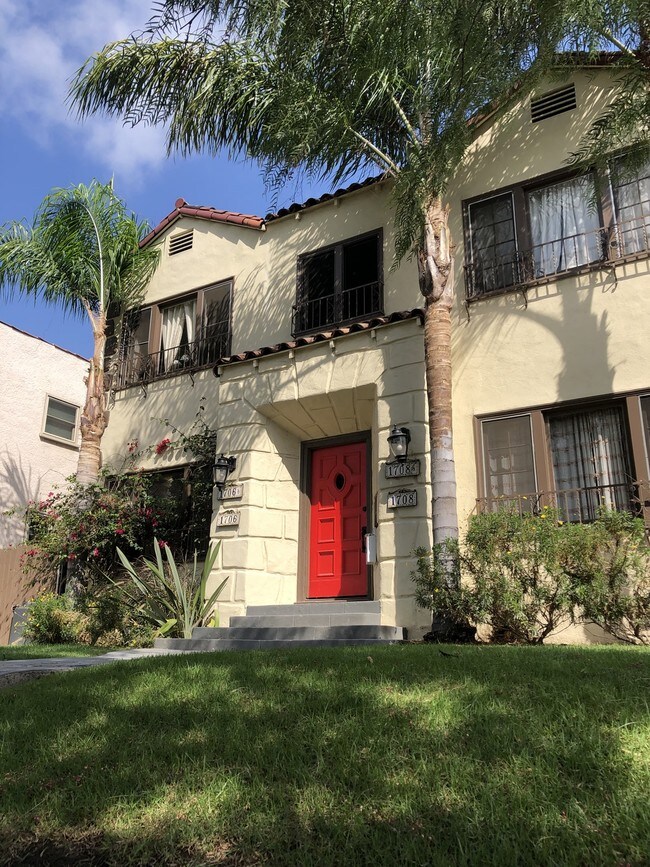 Foto del edificio - 1708 South Mansfield Avenue