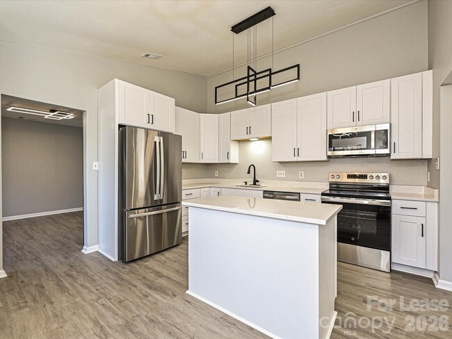 Building Photo - 6455 Tivoli Ct