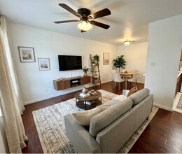 Building Photo - 1705 Crossing Pl