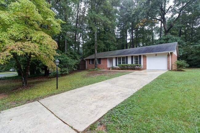 Building Photo - 2754 Tiffany Dr SW