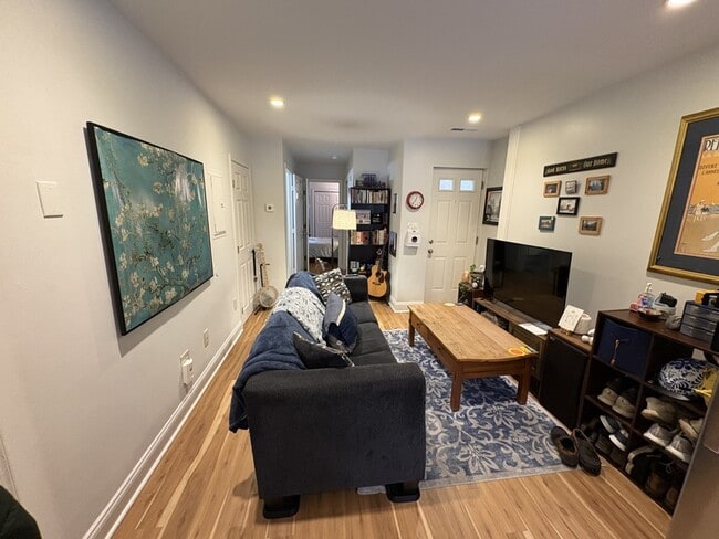 Photo - 1410 W Ritner St Apartment