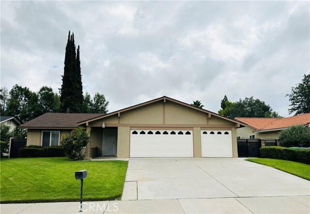 Foto principal - 26051 Lawton Ave