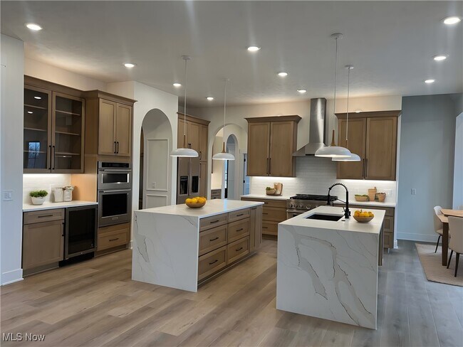 Foto del edificio - 853 Club Dr W