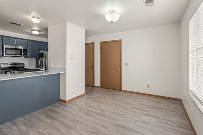 Building Photo - Meadow Springs Apartments