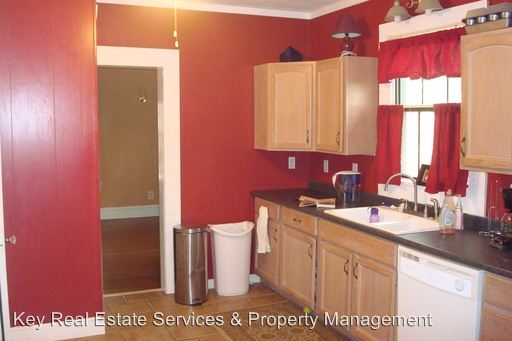 Building Photo - 2814 Sanger Ave