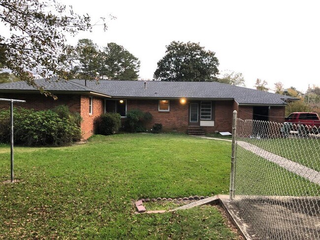 Building Photo - 1705 Jefferson Rd