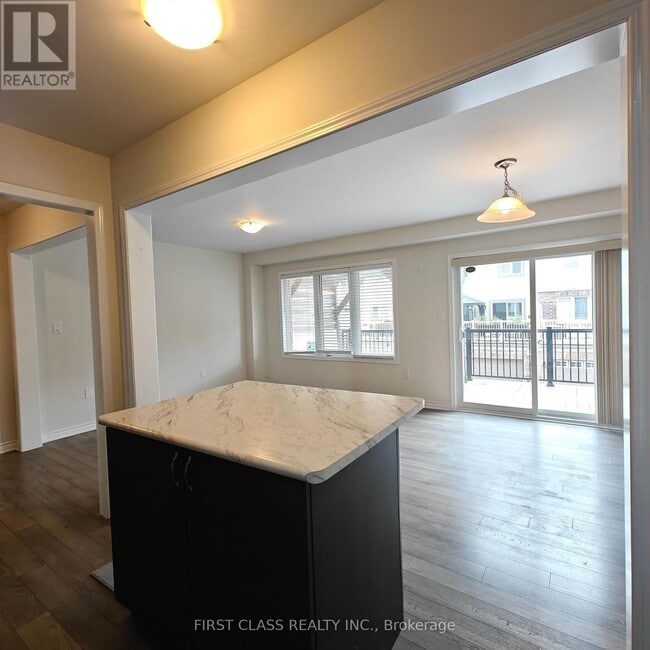 Building Photo - 11 Tight Ct