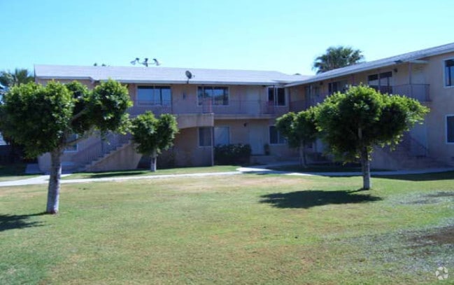 Primary Photo - Sun Villa Apartments