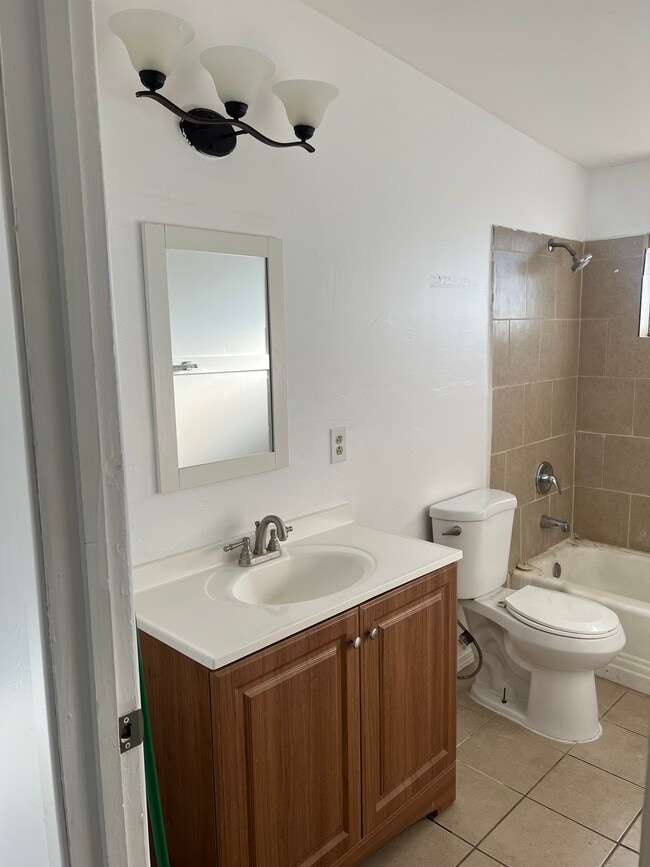 Building Photo - 4752 E Baker St