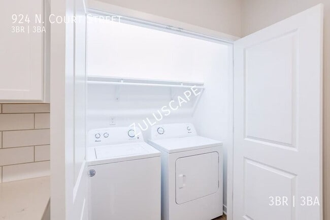 Foto del edificio - 924 N. Court Street-