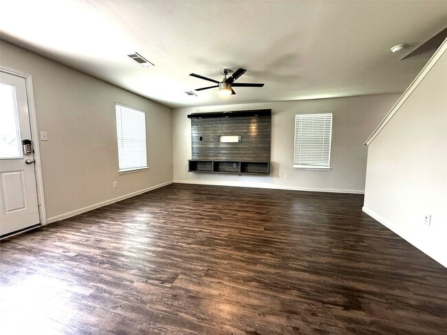 Foto del edificio - 24059 Hay Needle Ln