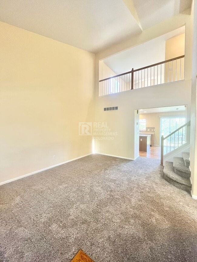 Foto del edificio - 17273 E Lake Dr