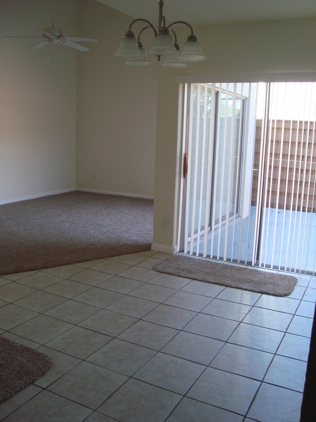 Foto del edificio - 2748 Foxfire Ct