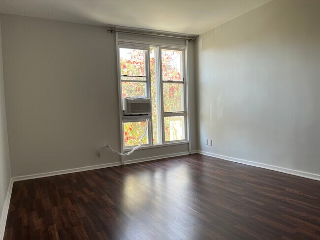 Dormitorio principal - 1730 Glendon Ave