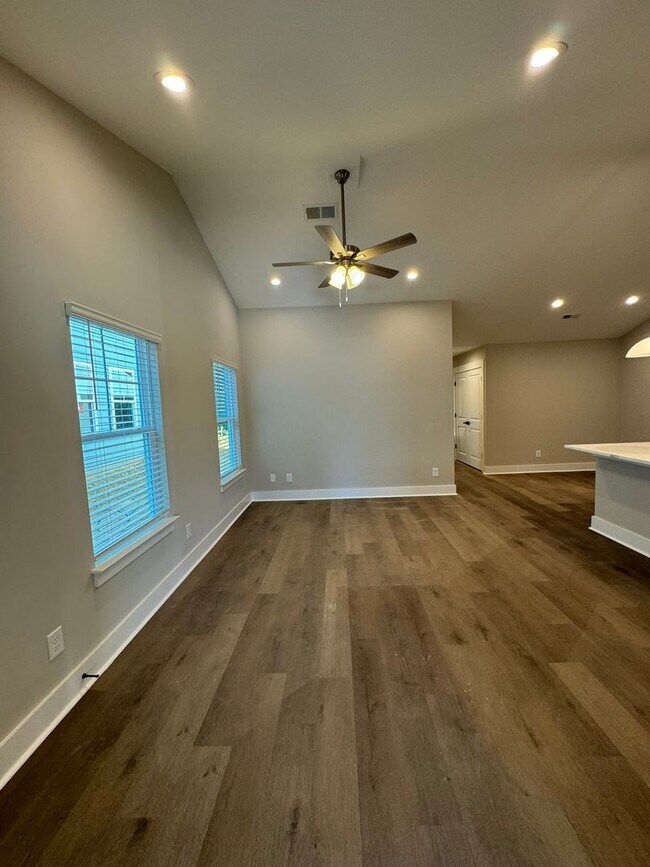 Foto del edificio - 145 Brawley Villas Pl