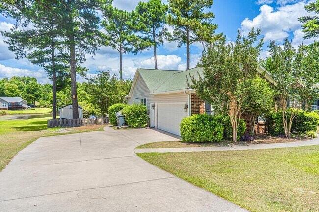 Building Photo - 170 Russet Court