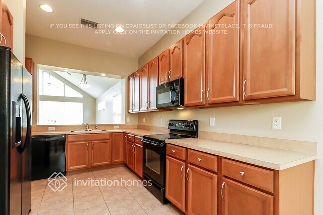 Building Photo - 30718 Pumpkin Ridge Dr